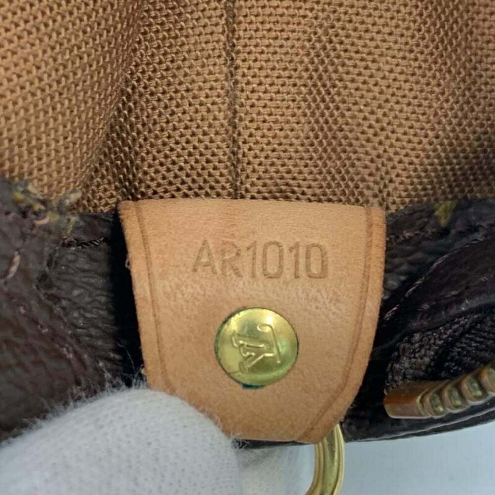 LOUIS VUITTON Brown Monogram Tote Bag - Picture 7 of 10